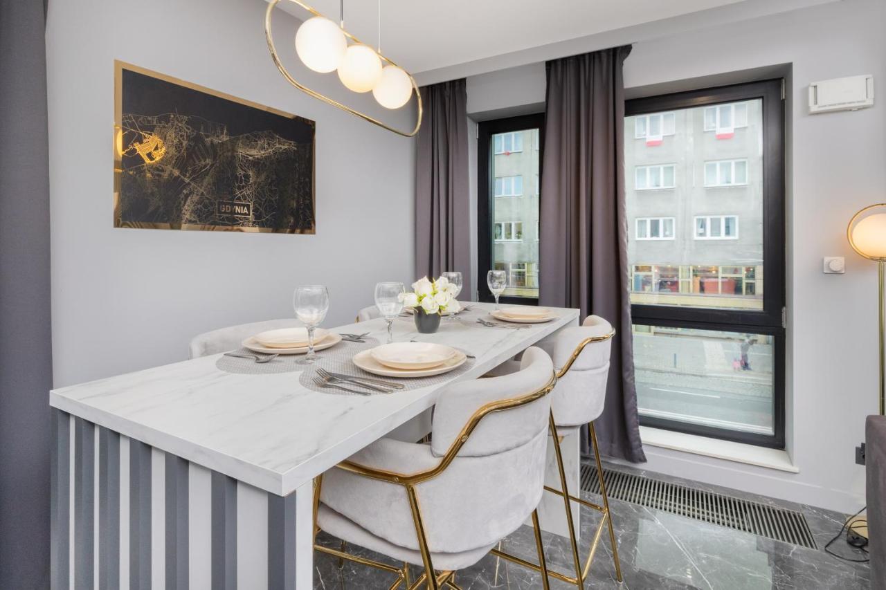 Luxurious Apartment With Two Bedrooms And Parking In Gdynia By Noclegi Renters Экстерьер фото