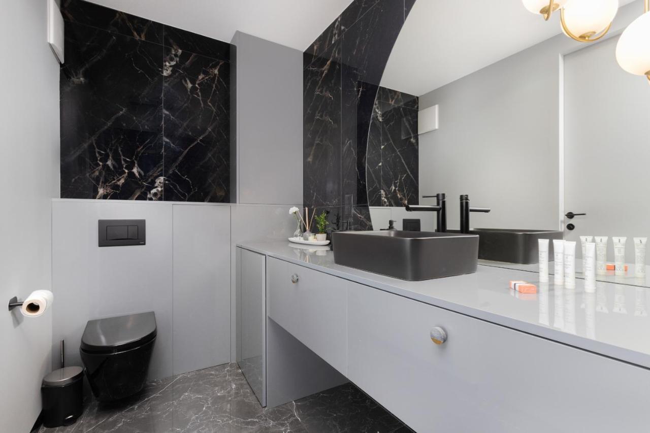 Luxurious Apartment With Two Bedrooms And Parking In Gdynia By Noclegi Renters Экстерьер фото